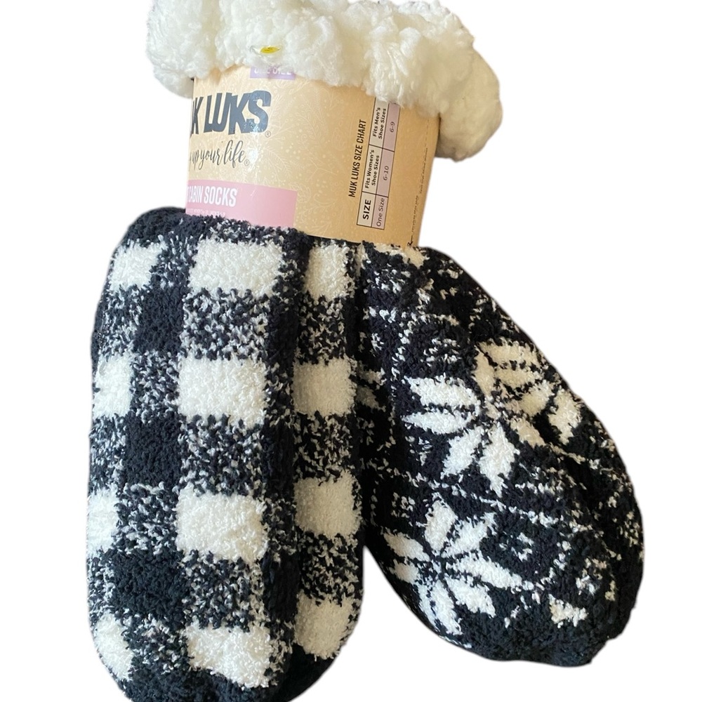 NWT Two Pair Muk Luks Unisex Cabin Socks One Size